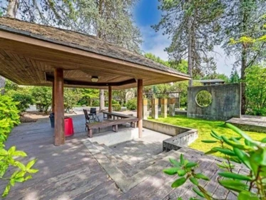 Outdoor Deck Photo of 506 9857 Manchester Drive, Burnaby, BC