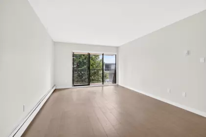 Primary Bedroom Photo of 305 466 E Eighth Avenue, New Westminster, BC