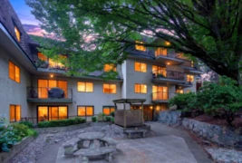 305 466 E Eighth Avenue, New Westminster, BC
