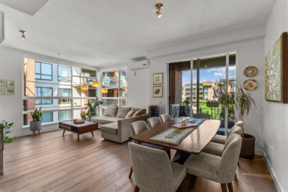 404 719 W 3rd Street, North Vancouver, BC, North Vancouver — Apartment/Condo for sale