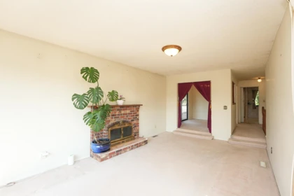 Family Room Photo of 15309 95a Avenue, Surrey, BC