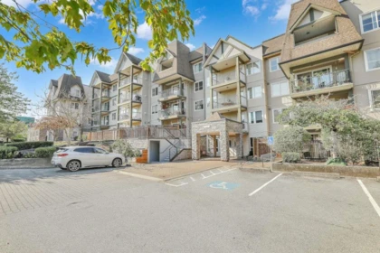 Living Room Photo of 419 12083 92a Avenue, Surrey, BC