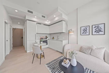 1004 8415 Granville Street, Vancouver, BC, Vancouver — Apartment/Condo for sale