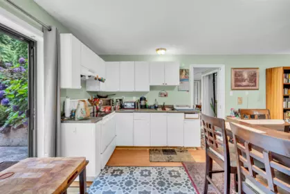 Breakfast Nook Photo of 14654 102 Avenue, Surrey, BC