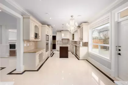 Kitchen Island Photo of 3471 Newmore Avenue, Richmond, BC