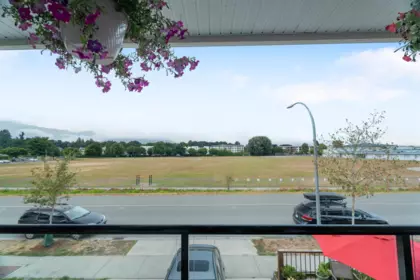45582 Meadowbrook Drive, Chilliwack, BC, Chilliwack — Single Family Residence for sale