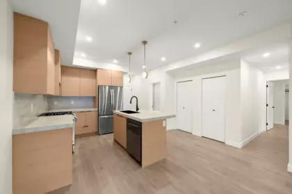 Kitchen Island Photo of 211 15353 17 Avenue, Surrey, BC