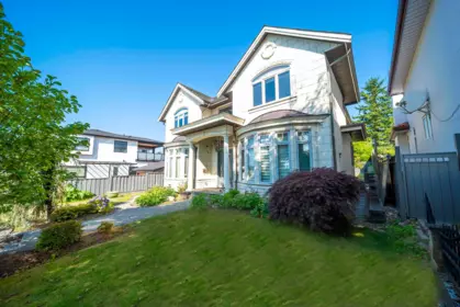 7525 13th Avenue, Burnaby, BC, Burnaby — Single Family Residence for sale