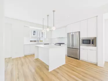 Kitchen Island Photo of 85 16561 17a Avenue, Surrey, BC