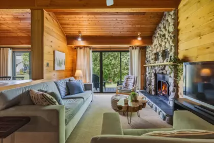 C1 6900 Crabapple Drive, Whistler, BC, Whistler — Townhouse for sale