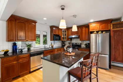 Kitchen Island Photo of 13820 116 Avenue, Surrey, BC