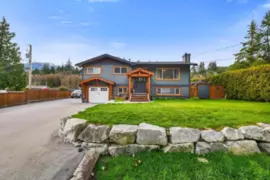 38101 Chestnut Avenue, Squamish, BC