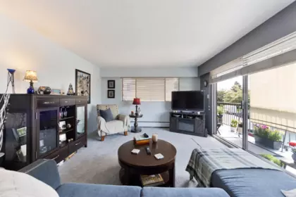 205 330 W 2nd Street, North Vancouver, BC, North Vancouver — Apartment/Condo for sale