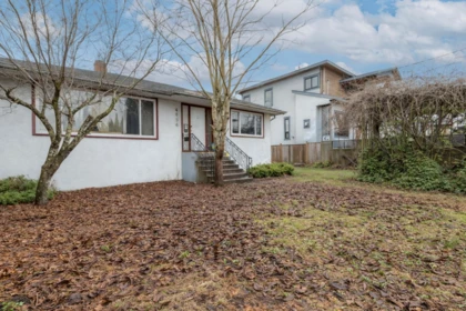 4856 Smith Avenue, Burnaby, BC, Burnaby — Single Family Residence for sale