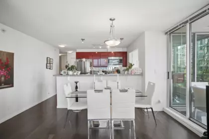 Family Room Photo of 1005 1328 W Pender Street, Vancouver, BC