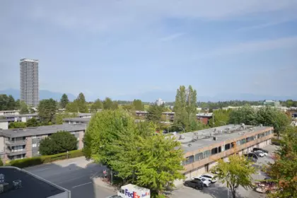 Loft / Bonus Room Photo of 702 14881 103a Avenue, Surrey, BC