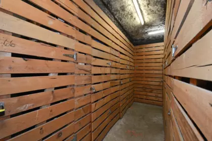 Mudroom Photo of 702 14881 103a Avenue, Surrey, BC