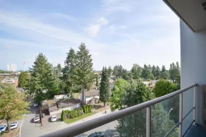 Office / Den Photo of 702 14881 103a Avenue, Surrey, BC