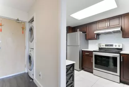Primary Bedroom Photo of 702 14881 103a Avenue, Surrey, BC