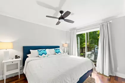 Breakfast Nook Photo of 2360 Mackay Avenue, North Vancouver, BC