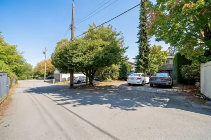 Hot Tub / Spa Photo of 1534 W 71st Avenue, Vancouver, BC