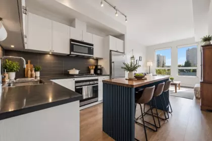 414 105 W 2nd Street, North Vancouver, BC, North vancouver — Apartment/Condo for sale