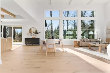 Breakfast Nook Photo of 32276 Silver Creek Drive, Mission, BC