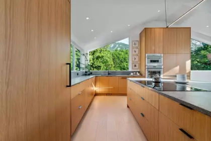 Breakfast Nook Photo of 38243 Vista Crescent, Squamish, BC