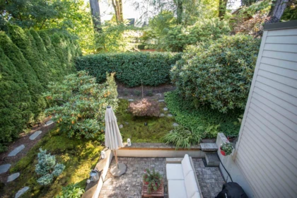 Entry Foyer Photo of 1975 W 13th Avenue, Vancouver, BC