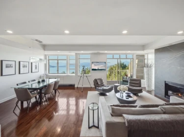 Family Room Photo of 8547 Seascape Court, West Vancouver, BC
