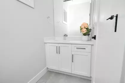 Mudroom Photo of 16774 20a Avenue, Surrey, BC