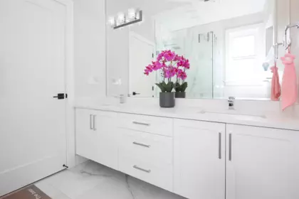 Walk-In Closet Photo of 16774 20a Avenue, Surrey, BC