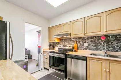 Primary Bathroom Photo of 905 5885 Olive Avenue, Burnaby, BC