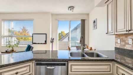 Breakfast Nook Photo of 408 1485 Parkway Boulevard, Coquitlam, BC