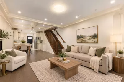 Living Room Photo of 1176 E King Edward Avenue, Vancouver, BC