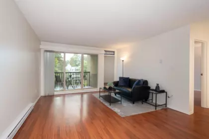 307 9857 Manchester Drive, Burnaby, BC, Burnaby — Apartment/Condo for sale