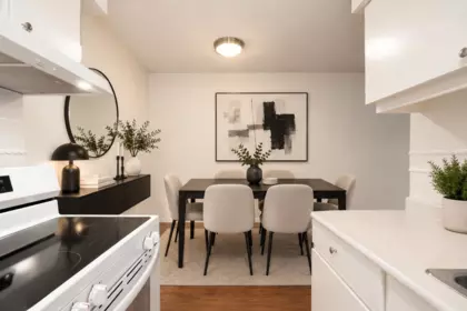 Guest Bathroom Photo of 307 9857 Manchester Drive, Burnaby, BC