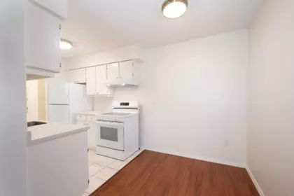 Primary Bedroom Photo of 307 9857 Manchester Drive, Burnaby, BC