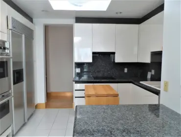 601 688 Fairchild Road, Vancouver, BC, Vancouver — Apartment/Condo for sale