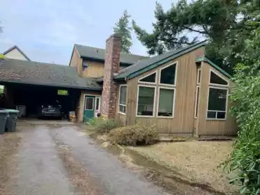 5917 182a Street, Surrey, BC, Surrey — Single Family Residence for sale