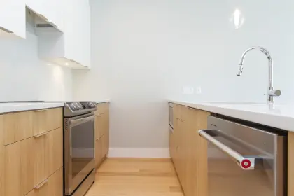 211 1870 Dowad Drive, Squamish, BC, Squamish — Apartment/Condo for sale
