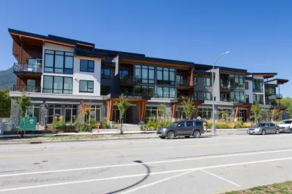 211 1870 Dowad Drive, Squamish, BC, Squamish — Apartment/Condo for sale