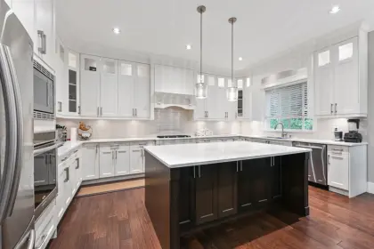 10092 123a Street, Surrey, BC, Surrey — Single Family Residence for sale