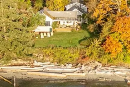 105 Madrona Road, Galiano Island, BC, Galiano Island — 2 bed single family residence for sale