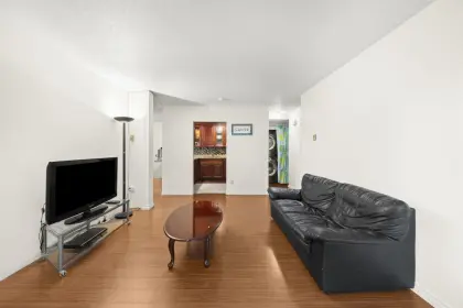 4 8640 Blundell Road, Richmond, BC, Richmond — Townhouse for sale