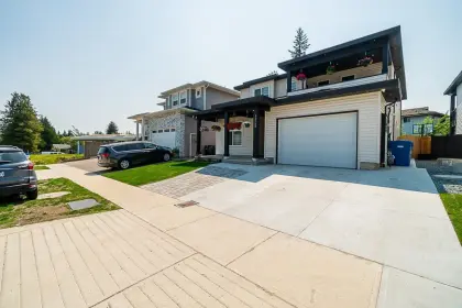 32588 Peardonville Road, Abbotsford, BC, Abbotsford — Single Family Residence for sale