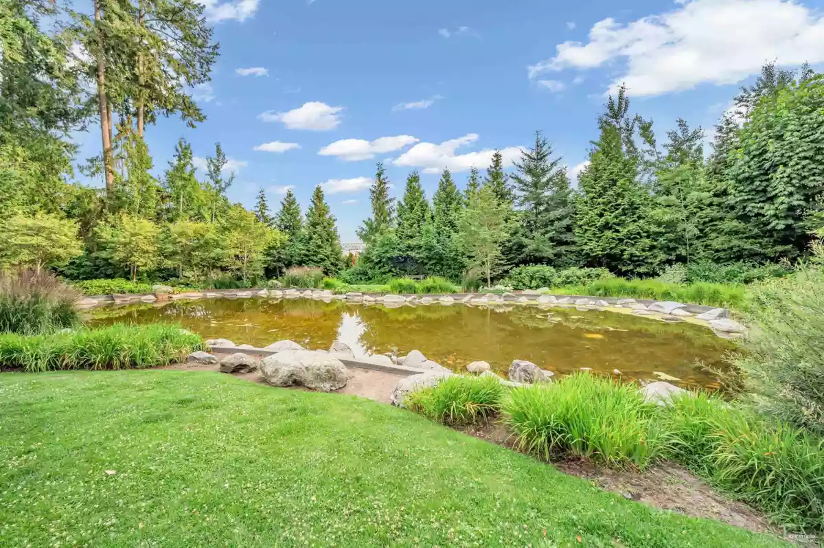 Family Room Photo of 527 3563 Ross Drive, Vancouver, BC