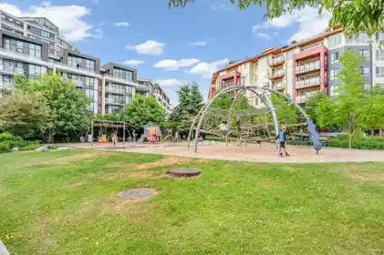 527 3563 Ross Drive, Vancouver, BC, Vancouver — Apartment/Condo for sale
