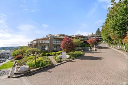 209 15025 Victoria Avenue, White Rock, BC, White rock — Apartment/Condo for sale