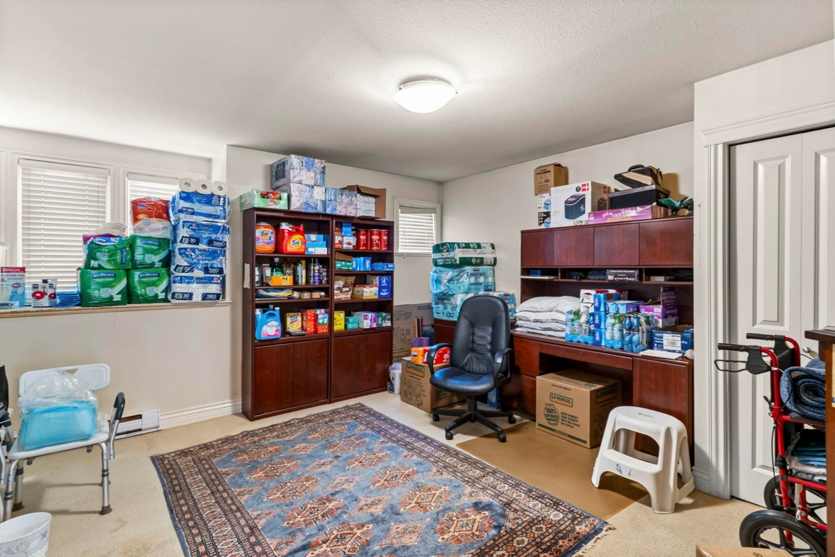 Laundry Room Photo of 12038 59 Avenue, Surrey, BC